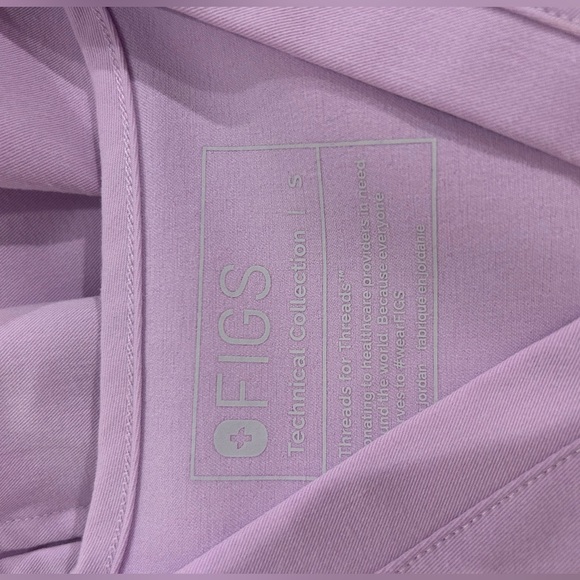 FIGS SCRUB SET - Picture 3 of 4